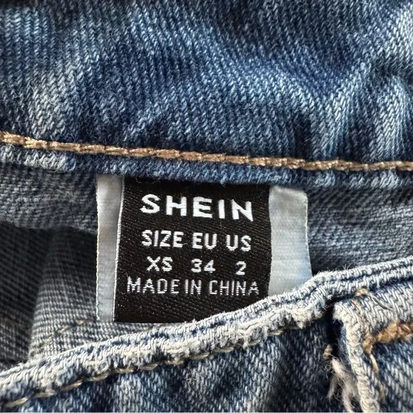 Women’s Blue Cargo Pants - Picture 6 of 6